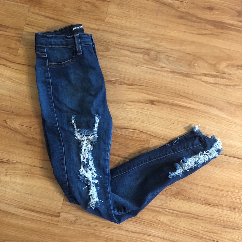 🚫SOLD🚫Fashion Nova Distressed High Waisted Jean
